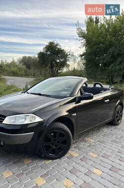 Кабриолет Renault Megane 2005 в 
