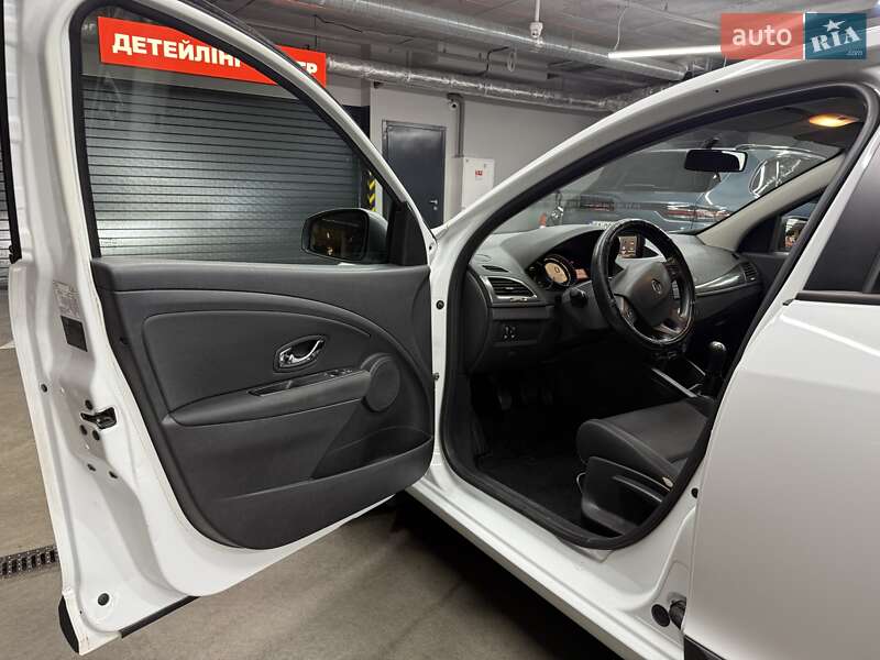 Хэтчбек Renault Megane 2013 в Киеве