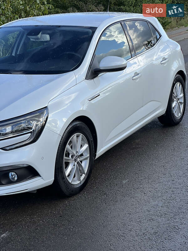 Хэтчбек Renault Megane 2017 в Львове