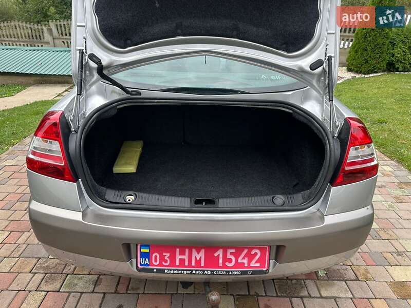 Седан Renault Megane 2007 в Бучаче