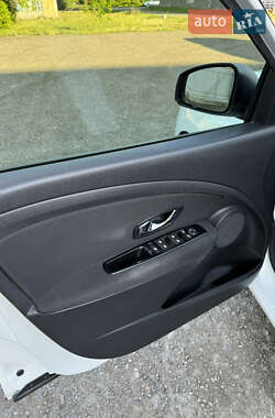 Хэтчбек Renault Megane 2014 в 