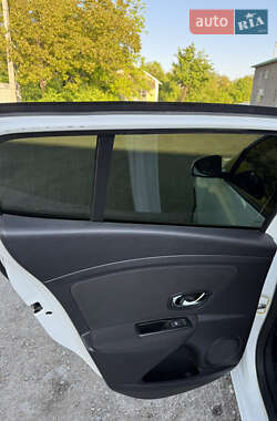 Хэтчбек Renault Megane 2014 в 