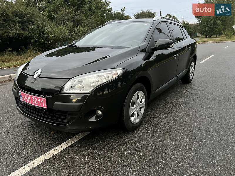 Универсал Renault Megane 2010 в Ромнах фото 29 Универсал Renault Megane 2010 в Ромнах