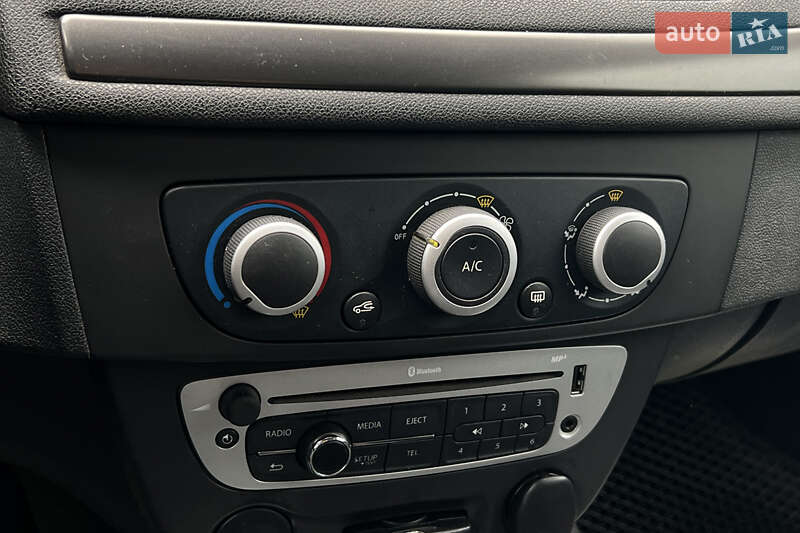 Універсал Renault Megane 2015 в Львові фото 16 Універсал Renault Megane 2015 в Львові