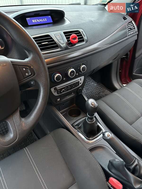 Хэтчбек Renault Megane 2015 в Бучаче фото 9 Хэтчбек Renault Megane 2015 в Бучаче