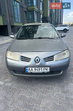 Седан Renault Megane 2006 в  фото 2 Седан Renault Megane 2006 в