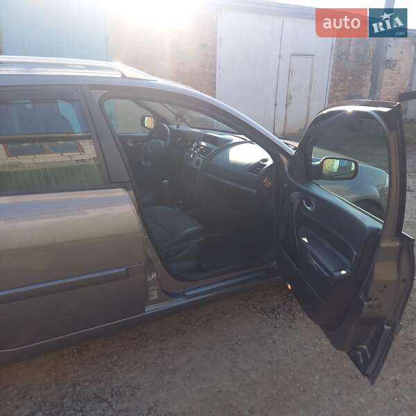 Универсал Renault Megane 2009 в Ровно фото 8 Универсал Renault Megane 2009 в Ровно