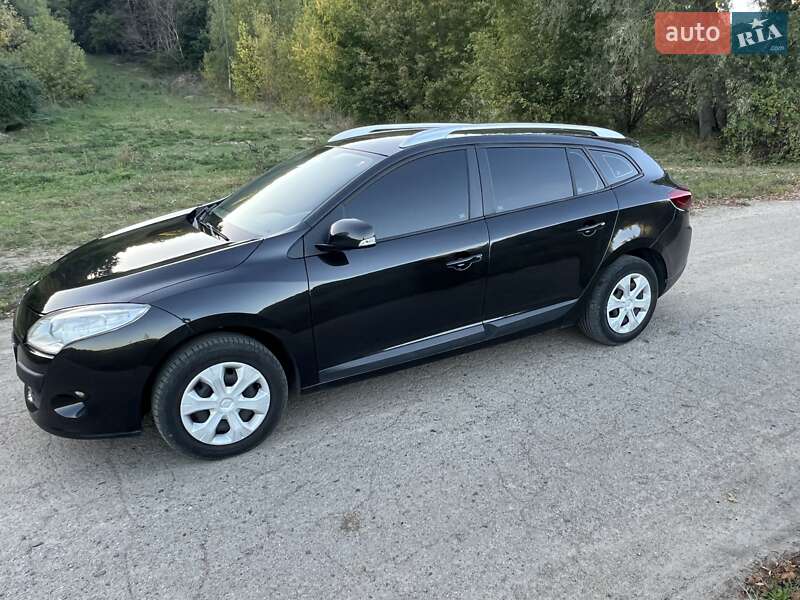 Универсал Renault Megane 2010 в Ромнах фото 16 Универсал Renault Megane 2010 в Ромнах