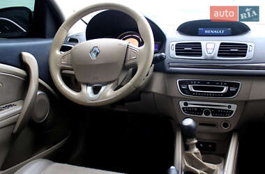 Хэтчбек Renault Megane 2009 в 