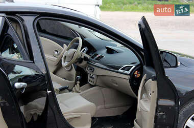 Хэтчбек Renault Megane 2009 в 