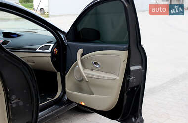 Хэтчбек Renault Megane 2009 в 