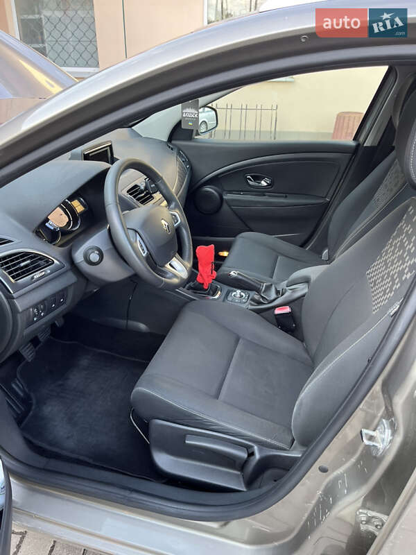 Універсал Renault Megane 2012 в Бродах фото 21 Універсал Renault Megane 2012 в Бродах