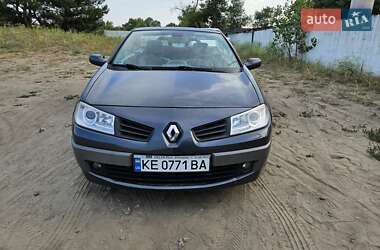 Кабриолет Renault Megane 2006 в  фото 2 Кабриолет Renault Megane 2006 в