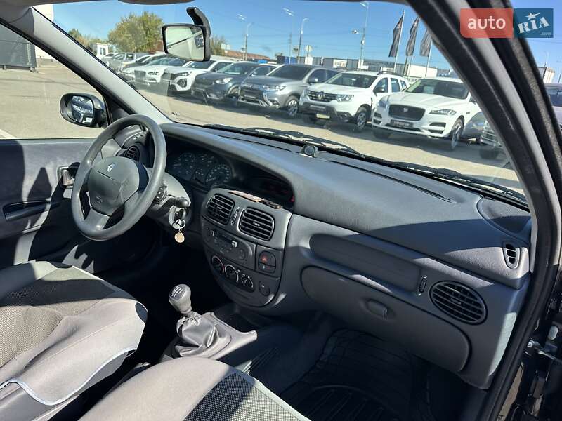 Седан Renault Megane 2003 в Киеве