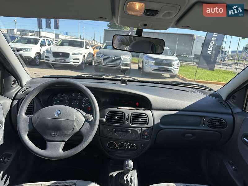 Седан Renault Megane 2003 в Киеве