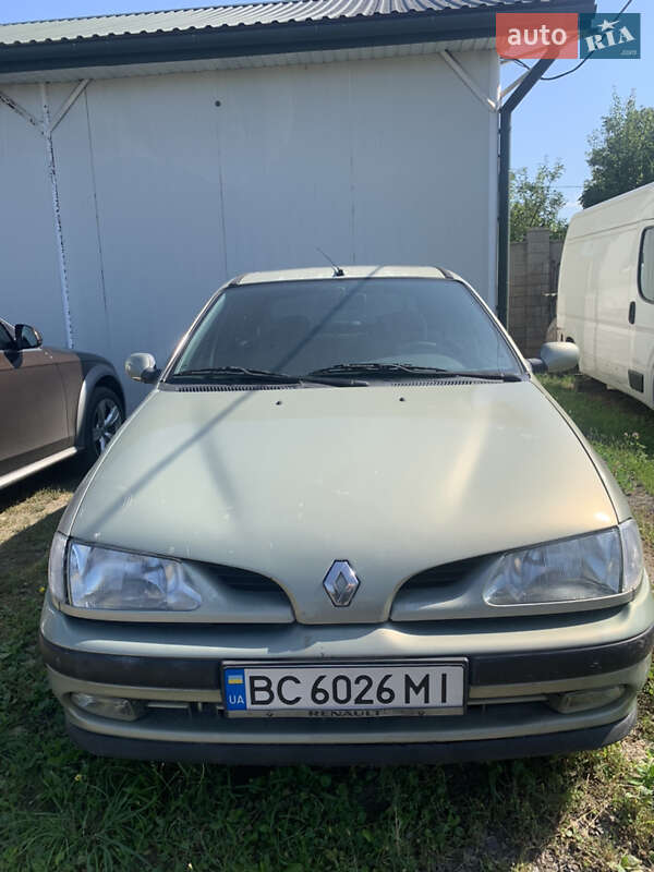 Хэтчбек Renault Megane 1998 в Дубно