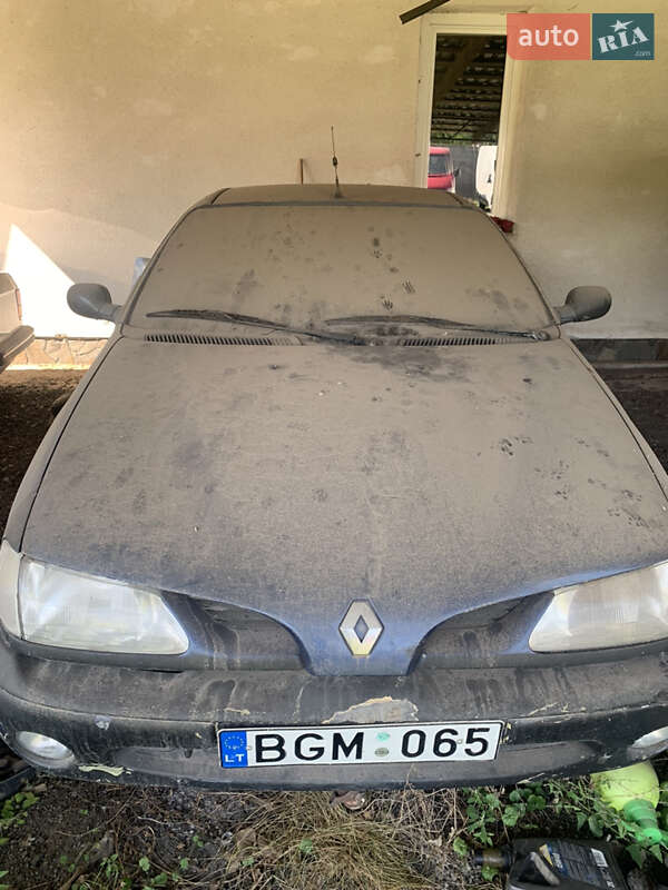Хэтчбек Renault Megane 1998 в Дубно