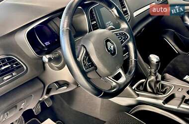 Седан Renault Megane 2018 в 