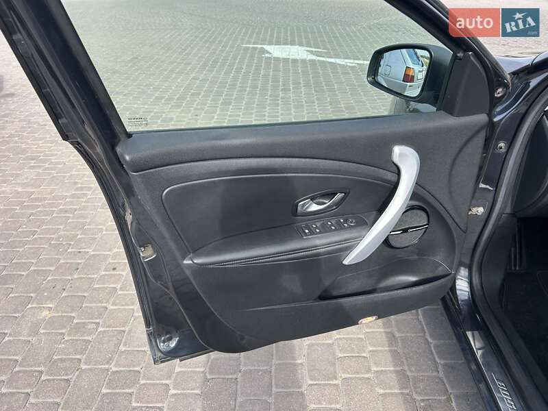 Универсал Renault Megane 2011 в Городке