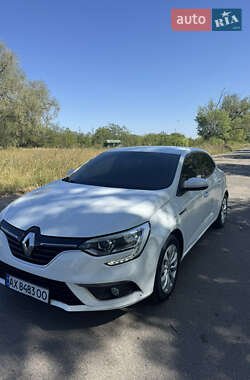Хэтчбек Renault Megane 2018 в 