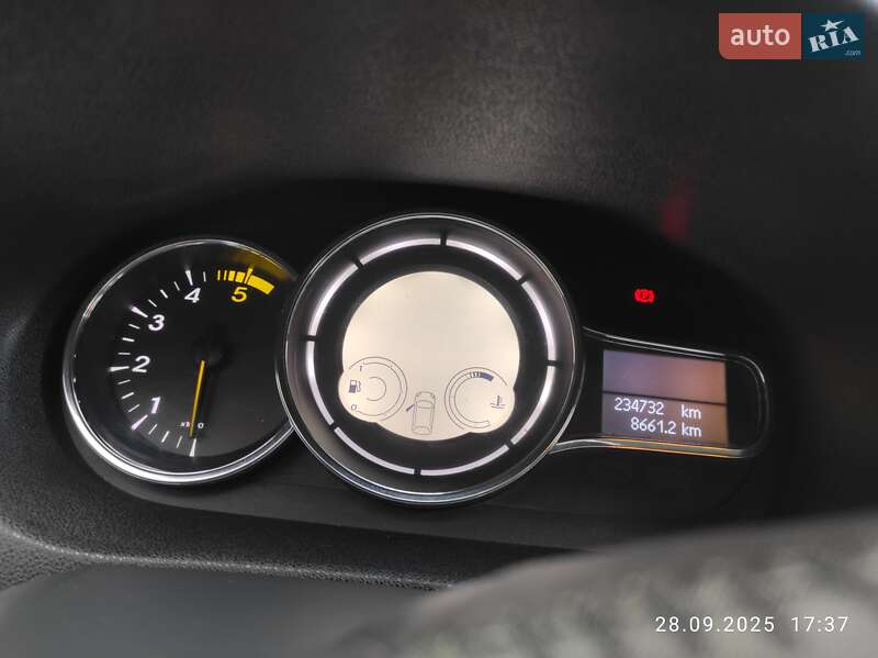 Универсал Renault Megane 2015 в Ивано-Франковске фото 16 Универсал Renault Megane 2015 в Ивано-Франковске