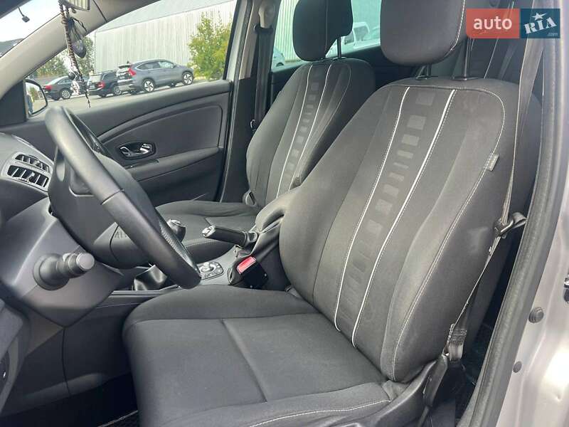 Універсал Renault Megane 2013 в Львові фото 17 Універсал Renault Megane 2013 в Львові