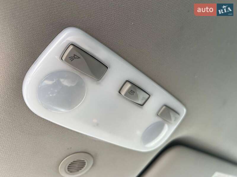 Універсал Renault Megane 2013 в Львові фото 27 Універсал Renault Megane 2013 в Львові