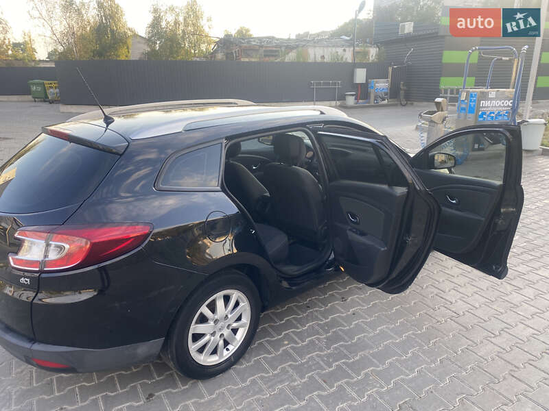Универсал Renault Megane 2011 в Житомире фото 16 Универсал Renault Megane 2011 в Житомире