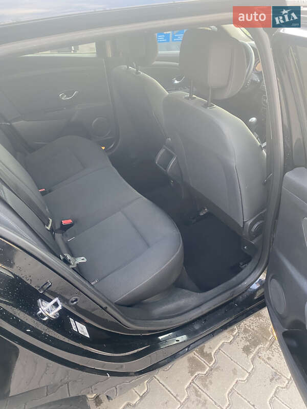 Универсал Renault Megane 2011 в Житомире фото 23 Универсал Renault Megane 2011 в Житомире