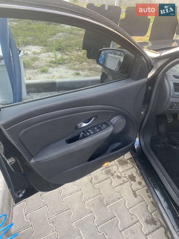 Универсал Renault Megane 2011 в Житомире фото 29 Универсал Renault Megane 2011 в Житомире