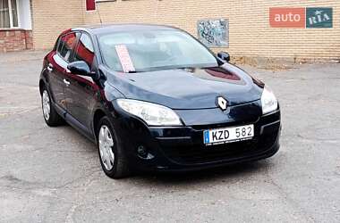Хэтчбек Renault Megane 2010 в 