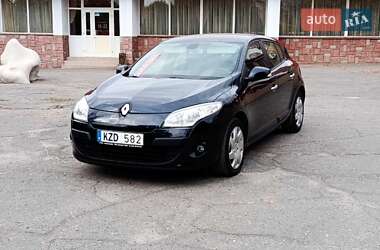 Хэтчбек Renault Megane 2010 в 