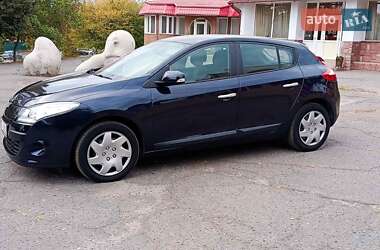 Хэтчбек Renault Megane 2010 в 