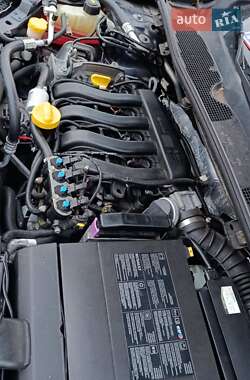 Хэтчбек Renault Megane 2010 в 