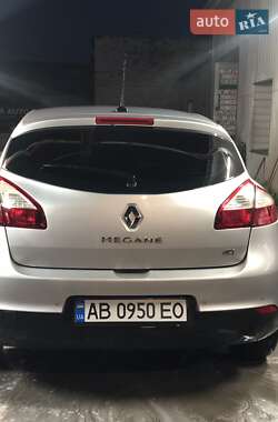 Хэтчбек Renault Megane 2012 в 