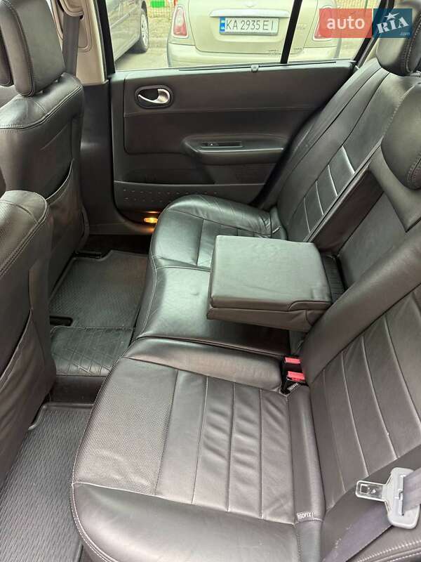 Седан Renault Megane 2006 в Вишневом фото 12 Седан Renault Megane 2006 в Вишневом