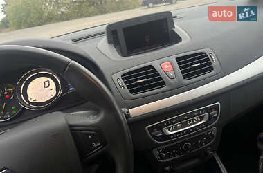 Хэтчбек Renault Megane 2009 в 