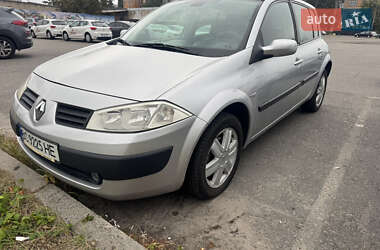 Хэтчбек Renault Megane 2005 в 