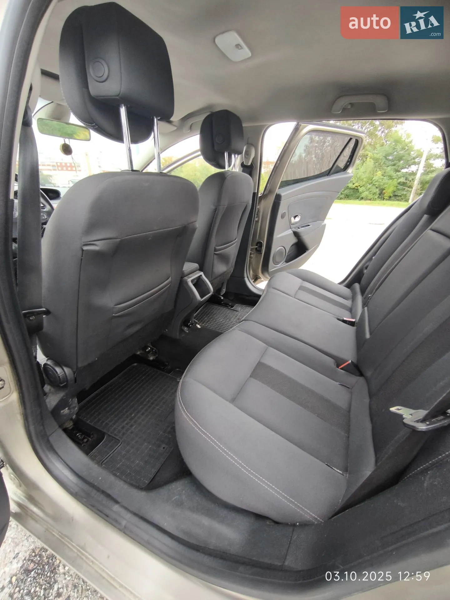 2011 Renault Megane - мініатюра 24