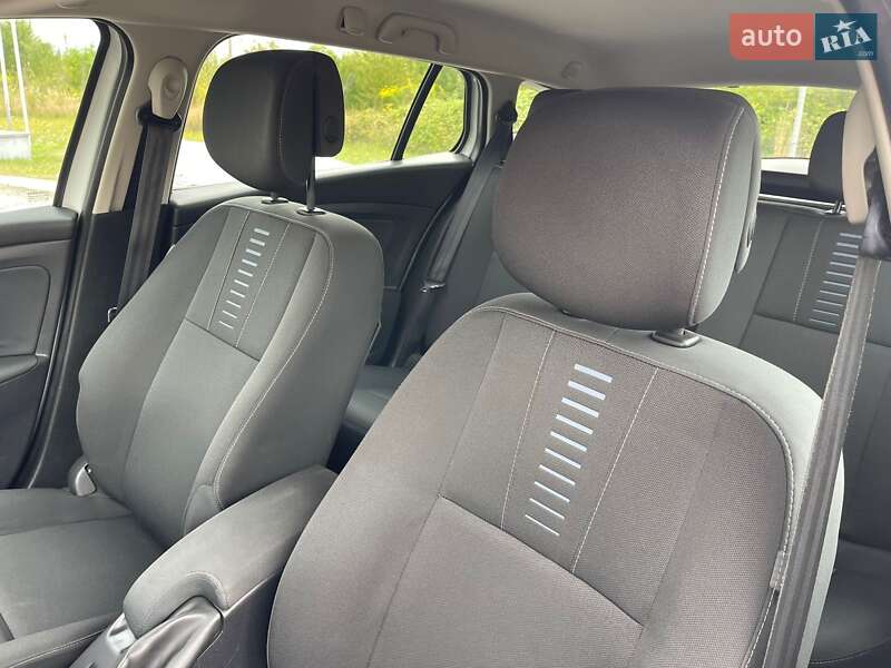 Универсал Renault Megane 2011 в Ужгороде фото 22 Универсал Renault Megane 2011 в Ужгороде