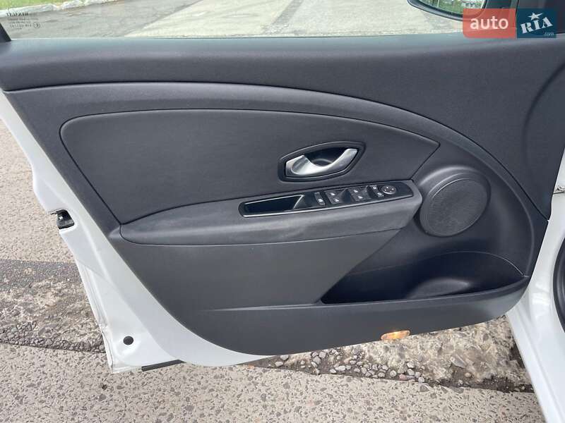 Универсал Renault Megane 2011 в Ужгороде фото 34 Универсал Renault Megane 2011 в Ужгороде