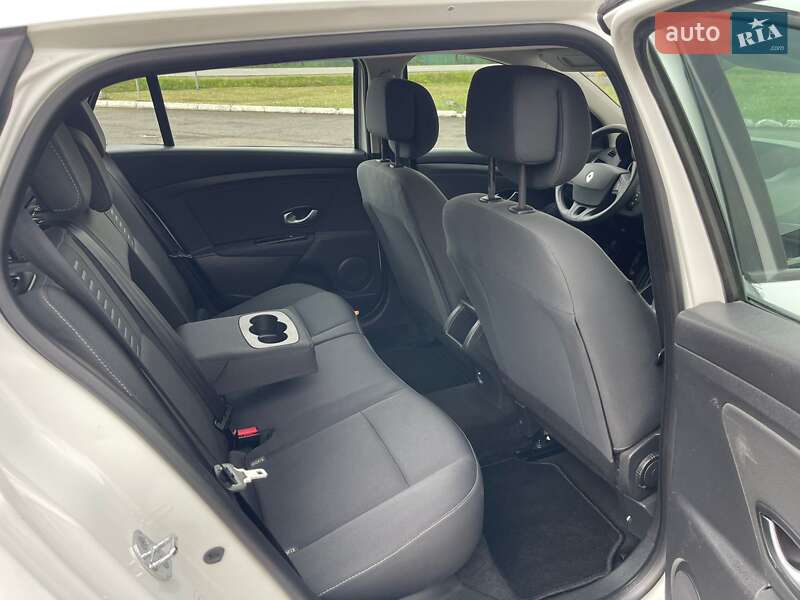Универсал Renault Megane 2011 в Ужгороде фото 36 Универсал Renault Megane 2011 в Ужгороде