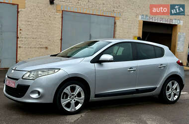 Хэтчбек Renault Megane 2009 в 