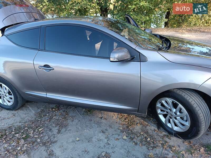 Купе Renault Megane 2012 в Киеве фото 9 Купе Renault Megane 2012 в Киеве