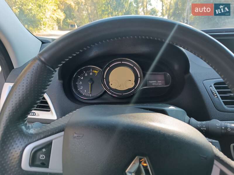 Купе Renault Megane 2012 в Киеве фото 13 Купе Renault Megane 2012 в Киеве