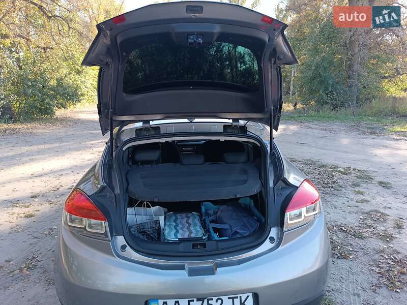 Купе Renault Megane 2012 в Киеве фото 18 Купе Renault Megane 2012 в Киеве