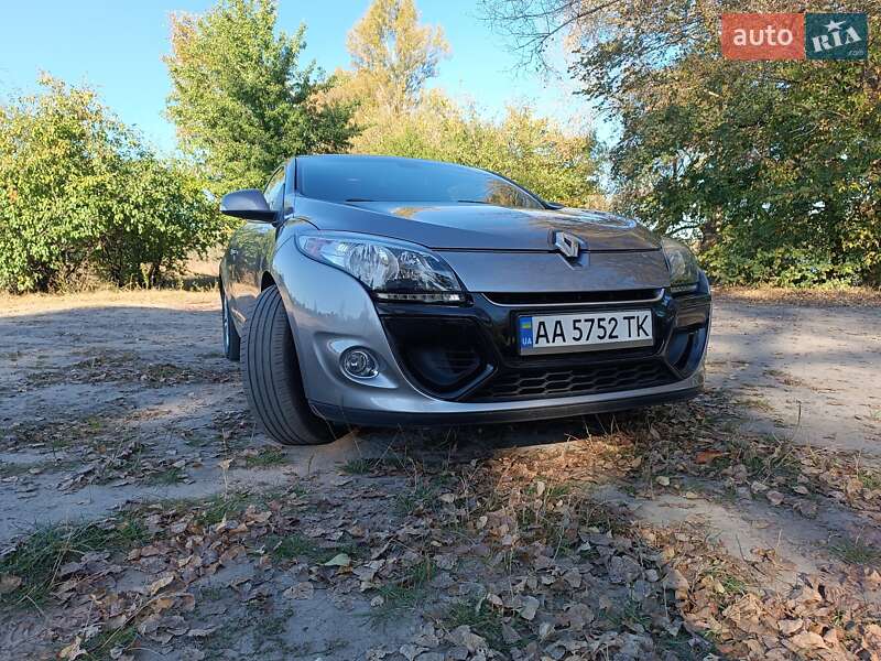 Купе Renault Megane 2012 в Киеве фото 23 Купе Renault Megane 2012 в Киеве