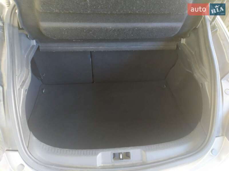 Купе Renault Megane 2012 в Киеве фото 30 Купе Renault Megane 2012 в Киеве