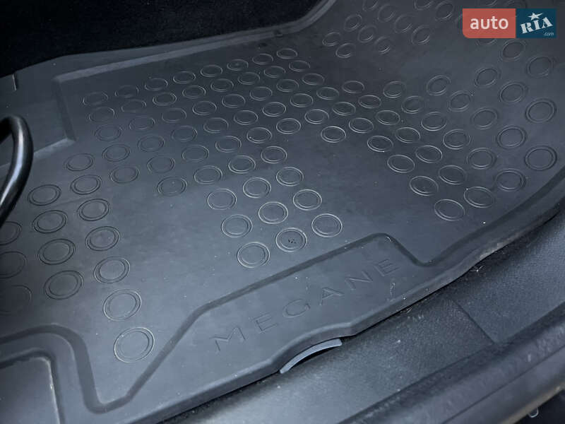 Хетчбек Renault Megane 2010 в Охтирці фото 55 Хетчбек Renault Megane 2010 в Охтирці