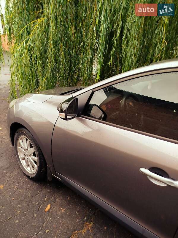 Хэтчбек Renault Megane 2011 в Нововолынске фото 2 Хэтчбек Renault Megane 2011 в Нововолынске